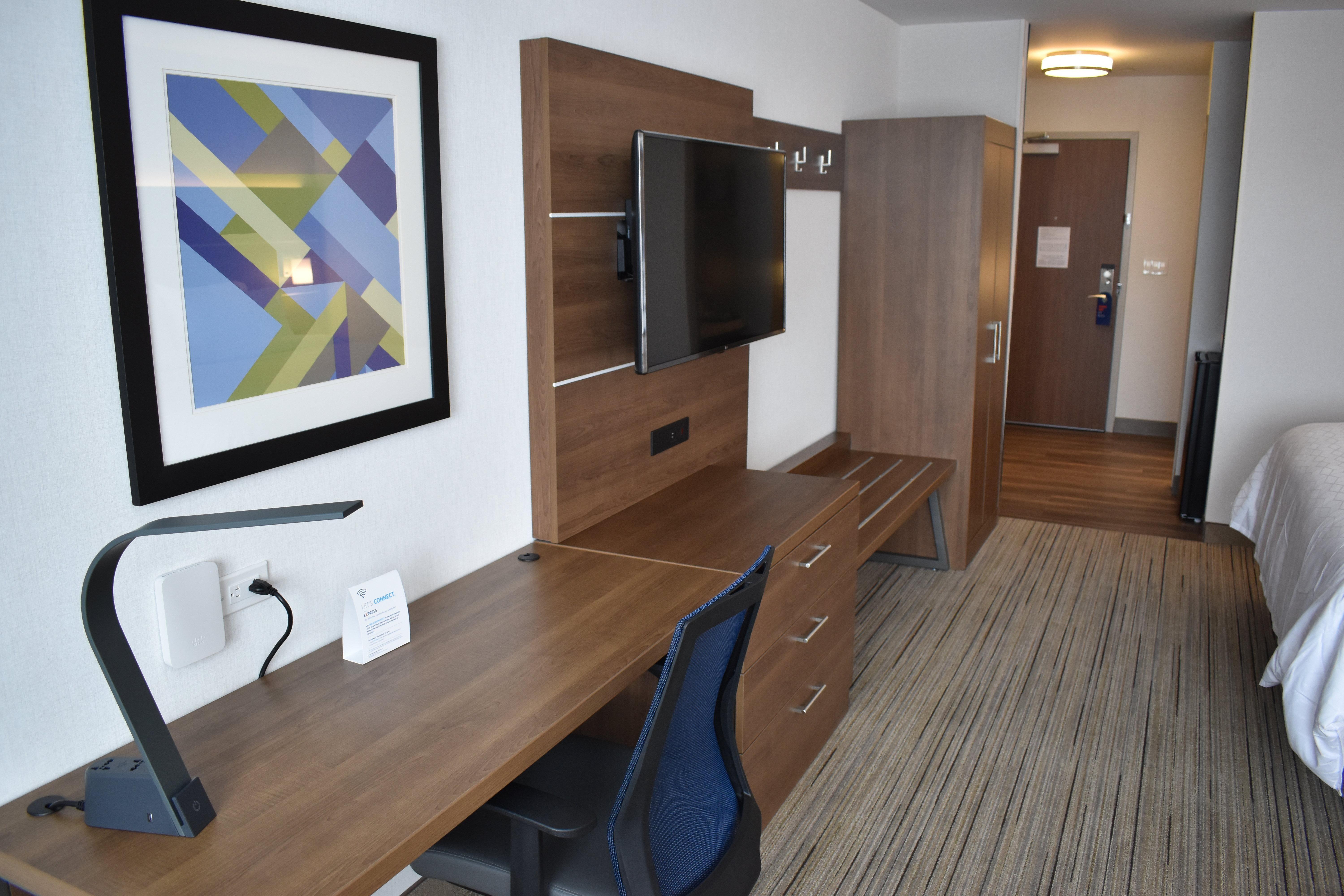 Holiday Inn Express & Suites - Boston South - Randolph By Ihg מראה חיצוני תמונה