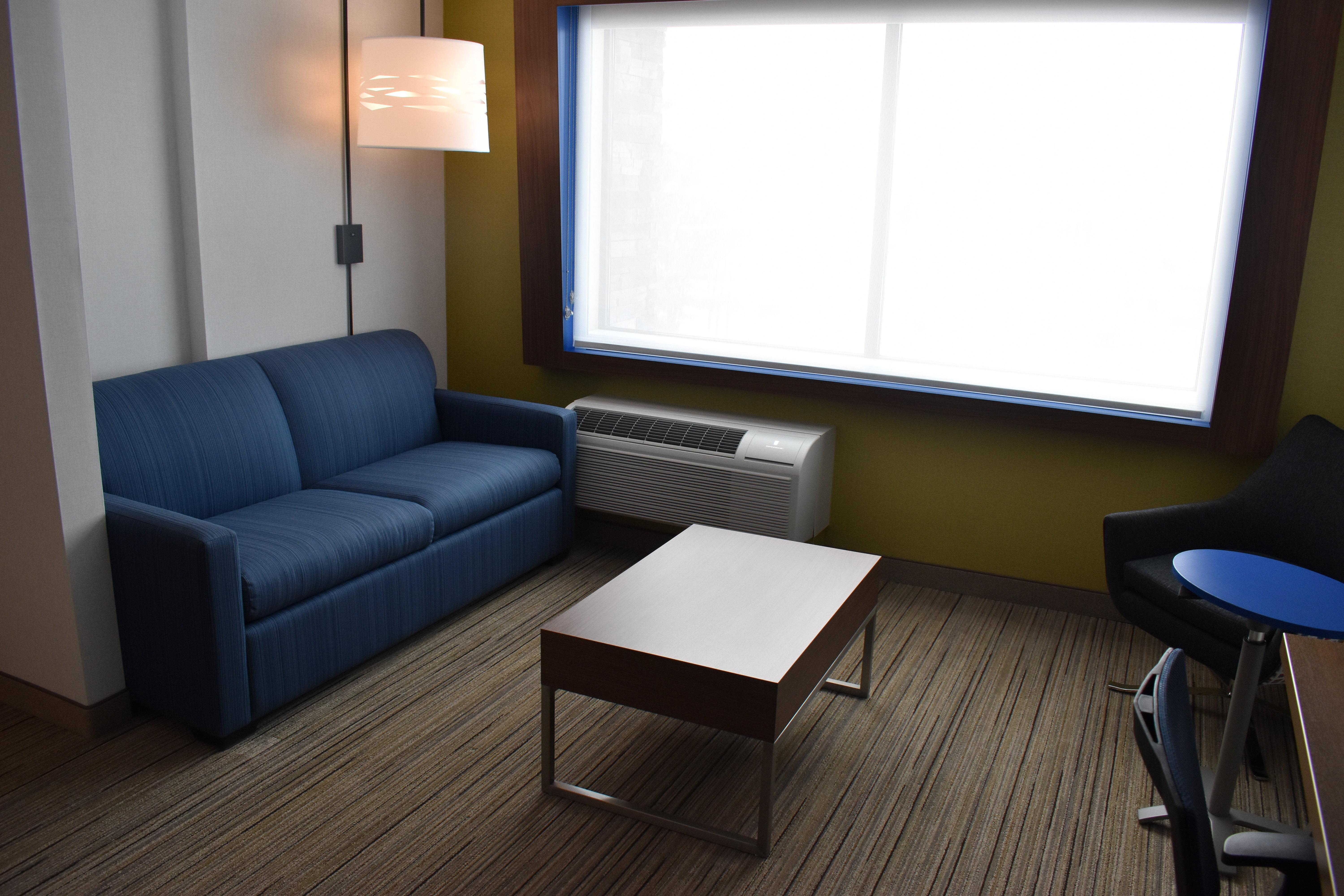 Holiday Inn Express & Suites - Boston South - Randolph By Ihg מראה חיצוני תמונה