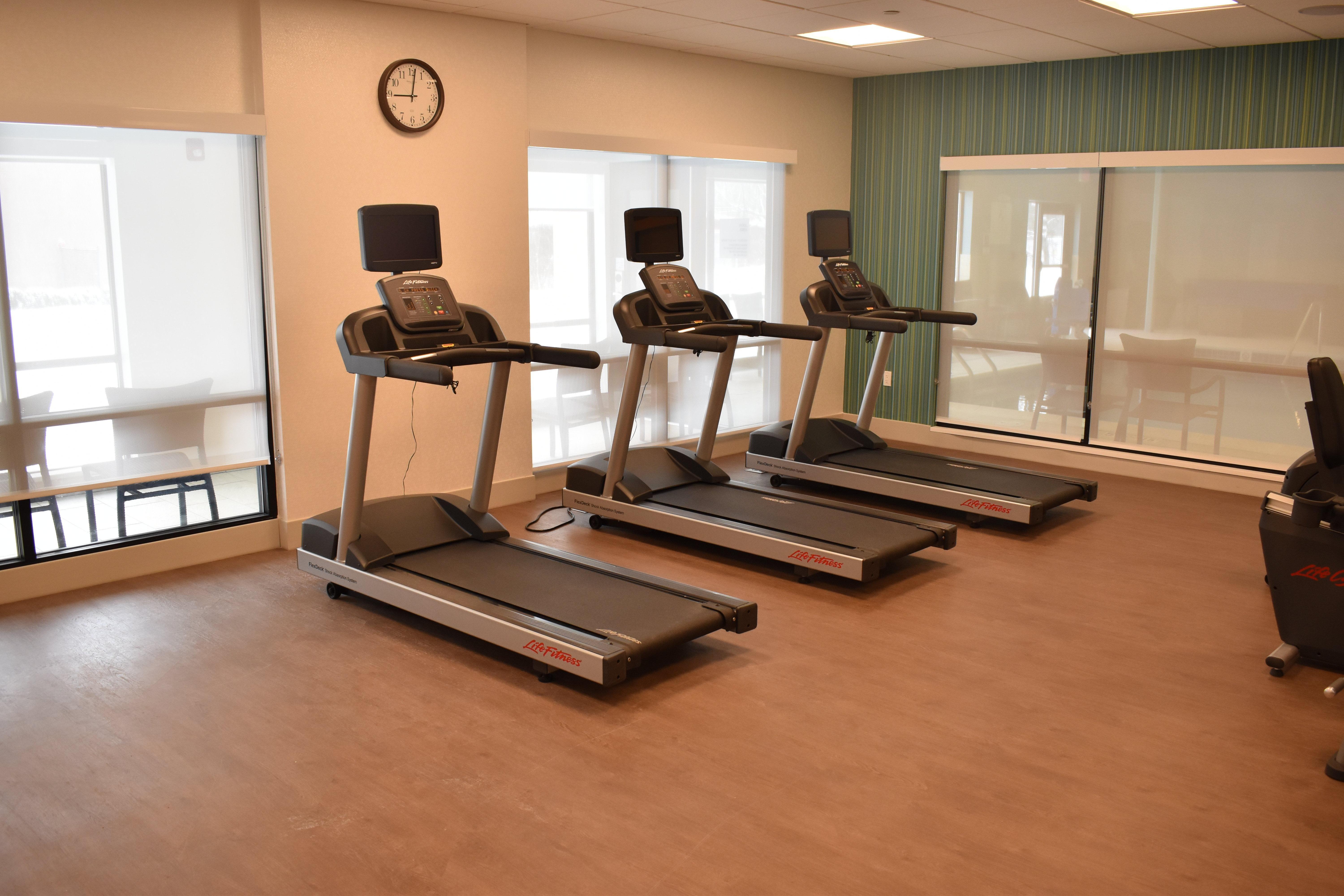 Holiday Inn Express & Suites - Boston South - Randolph By Ihg מראה חיצוני תמונה