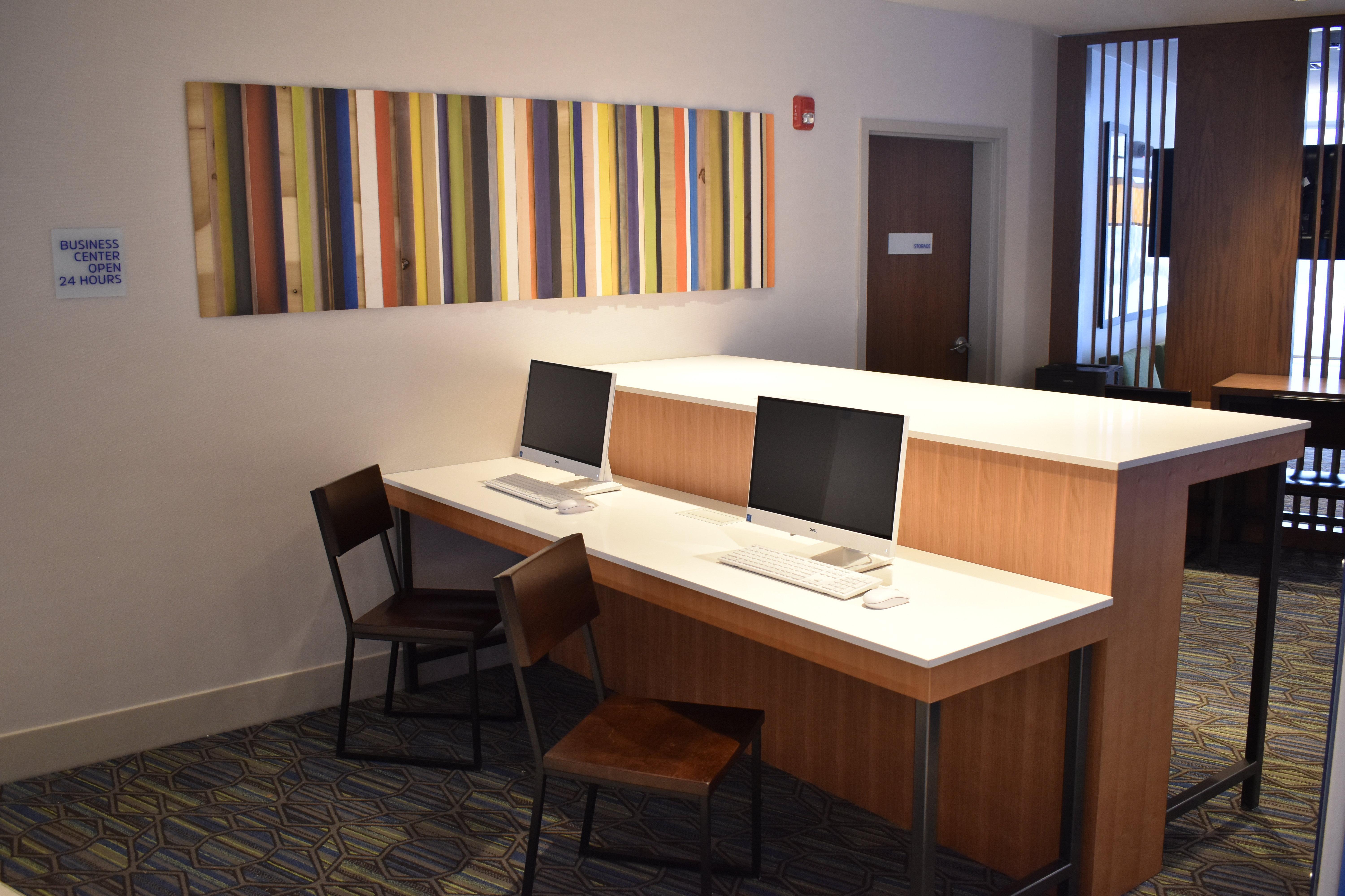 Holiday Inn Express & Suites - Boston South - Randolph By Ihg מראה חיצוני תמונה