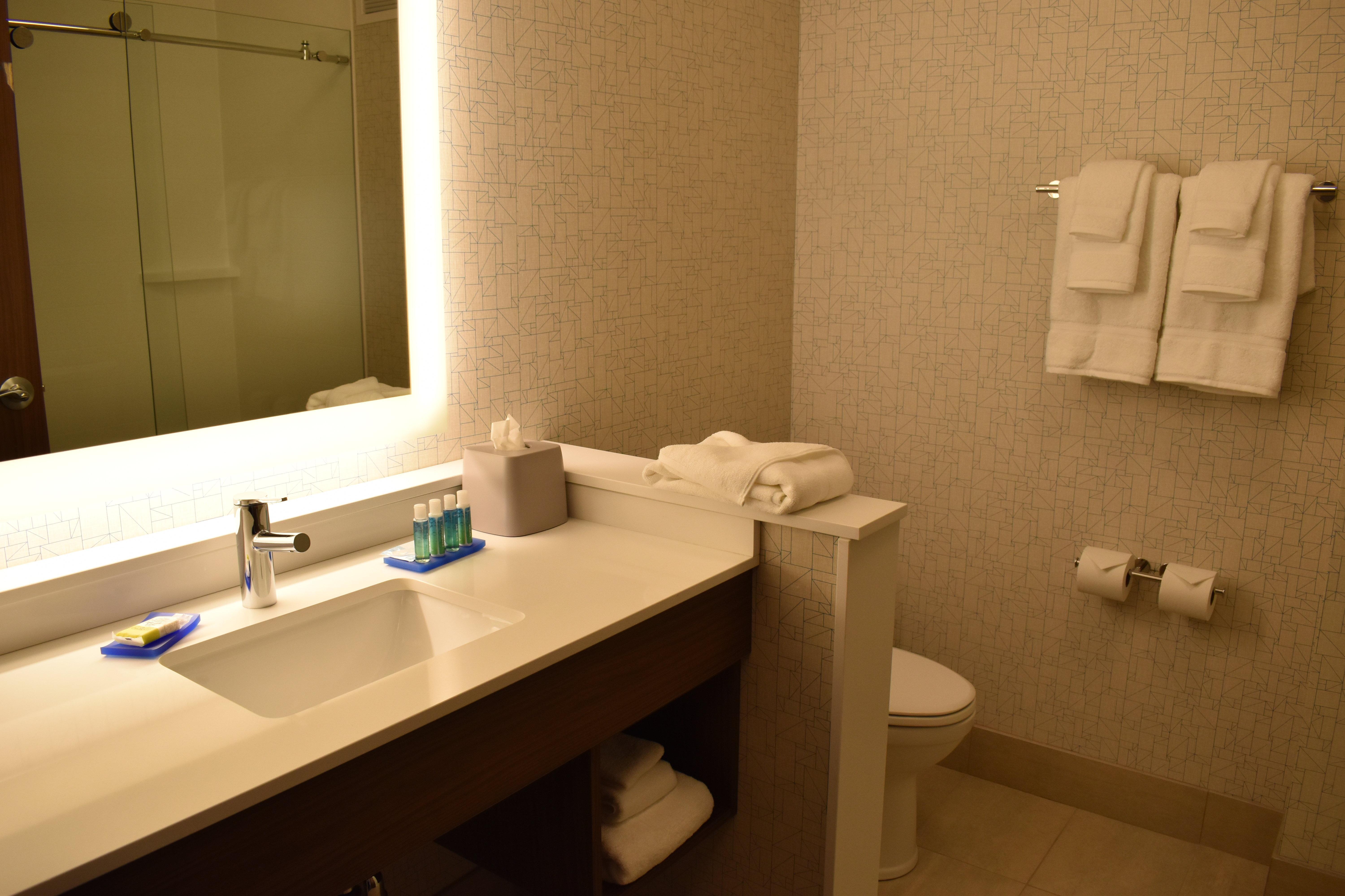 Holiday Inn Express & Suites - Boston South - Randolph By Ihg מראה חיצוני תמונה