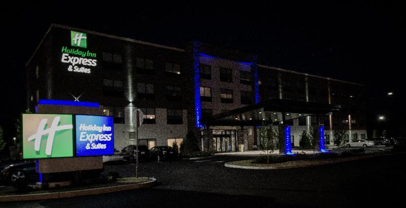 Holiday Inn Express & Suites - Boston South - Randolph By Ihg מראה חיצוני תמונה